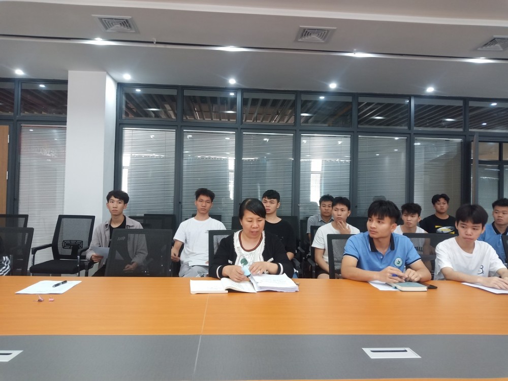 加强沟通、增进了解，提高教学质量——机电工程学院召开2021-2022学年第2学期教学工作师生代表座谈会