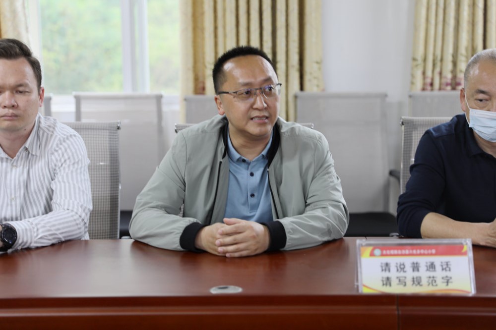 我校教师赴大化县六也乡中心小学开展民族文化进校园活动交流